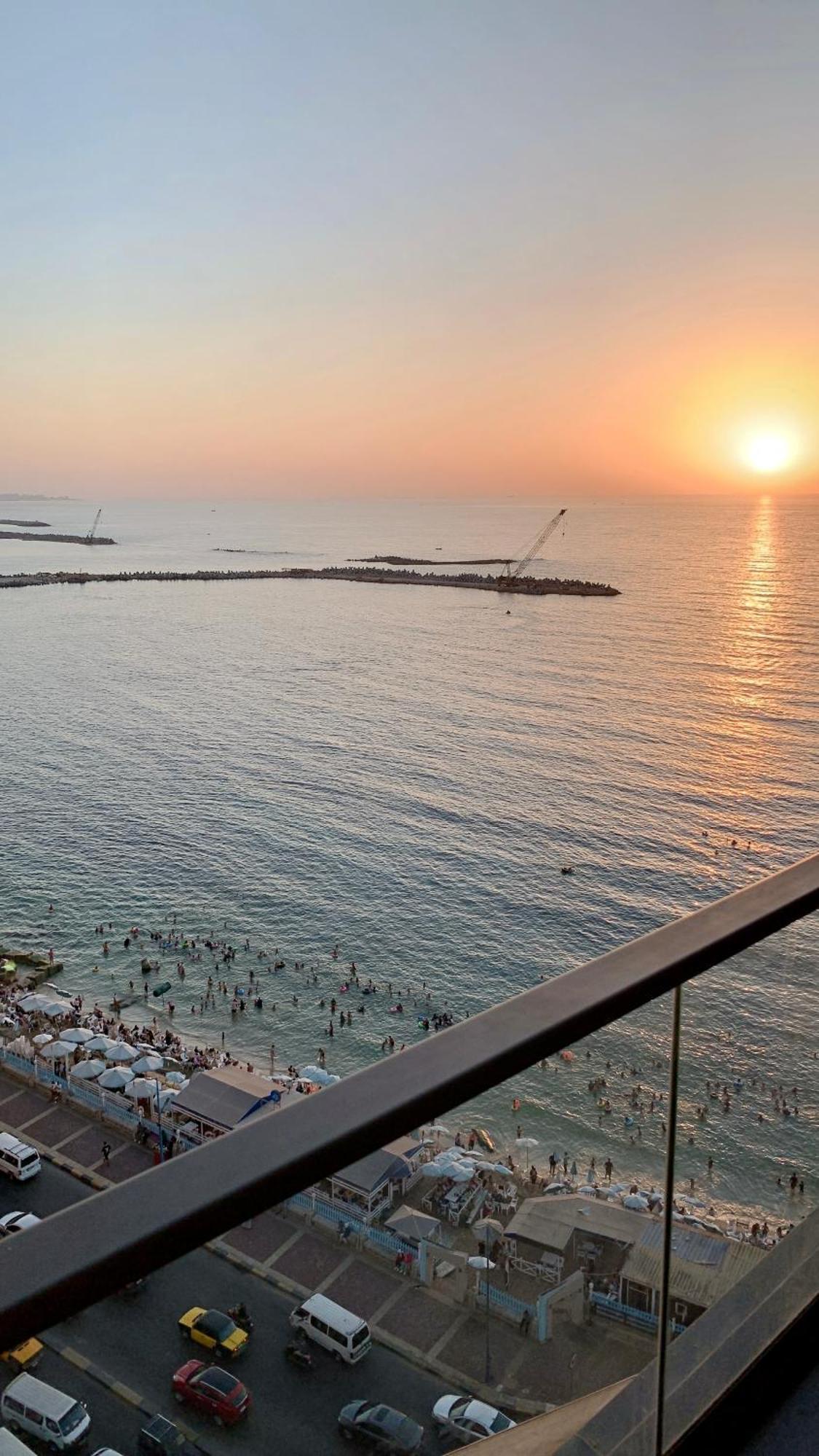 فاخرة Luxury Sea View Apartmán *